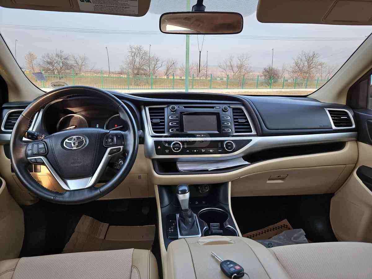 Toyota Highlander 2015 — photo 2