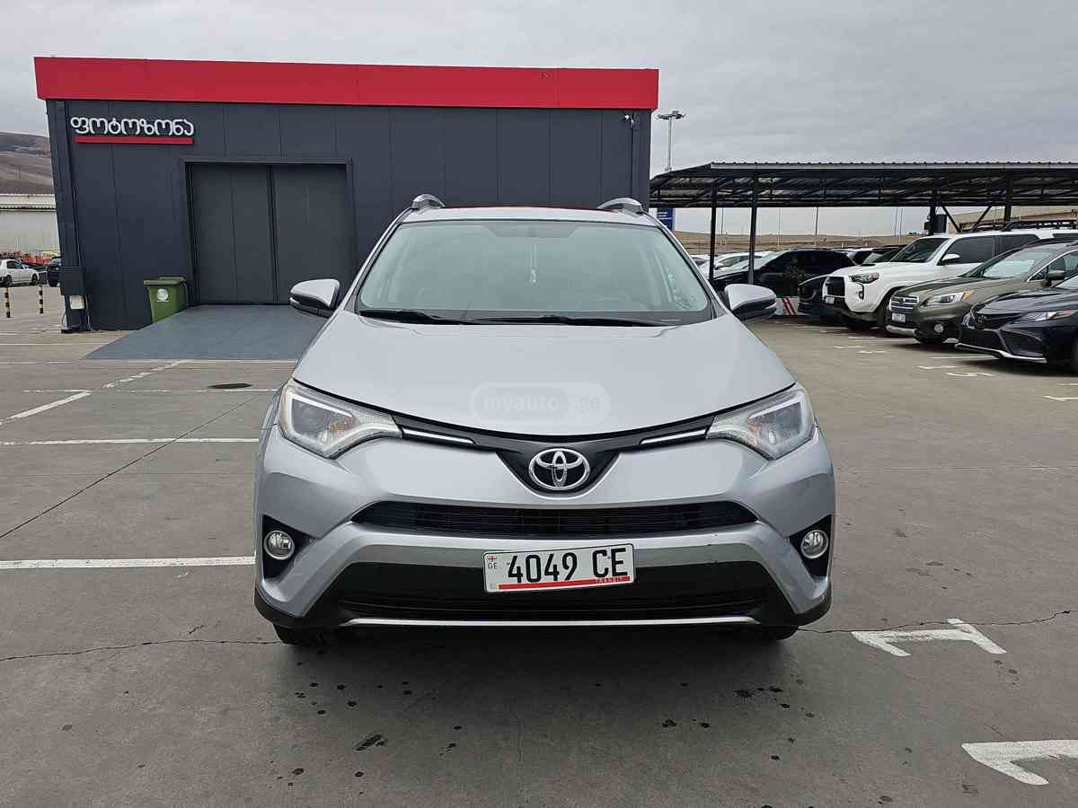 Toyota RAV4 2016 — photo 2
