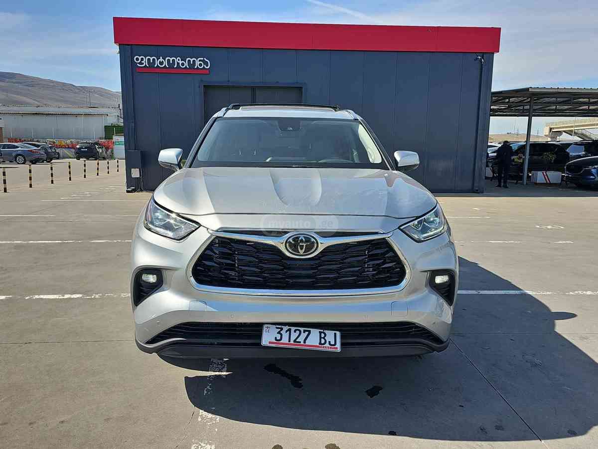 Toyota Highlander 2021 — photo 2