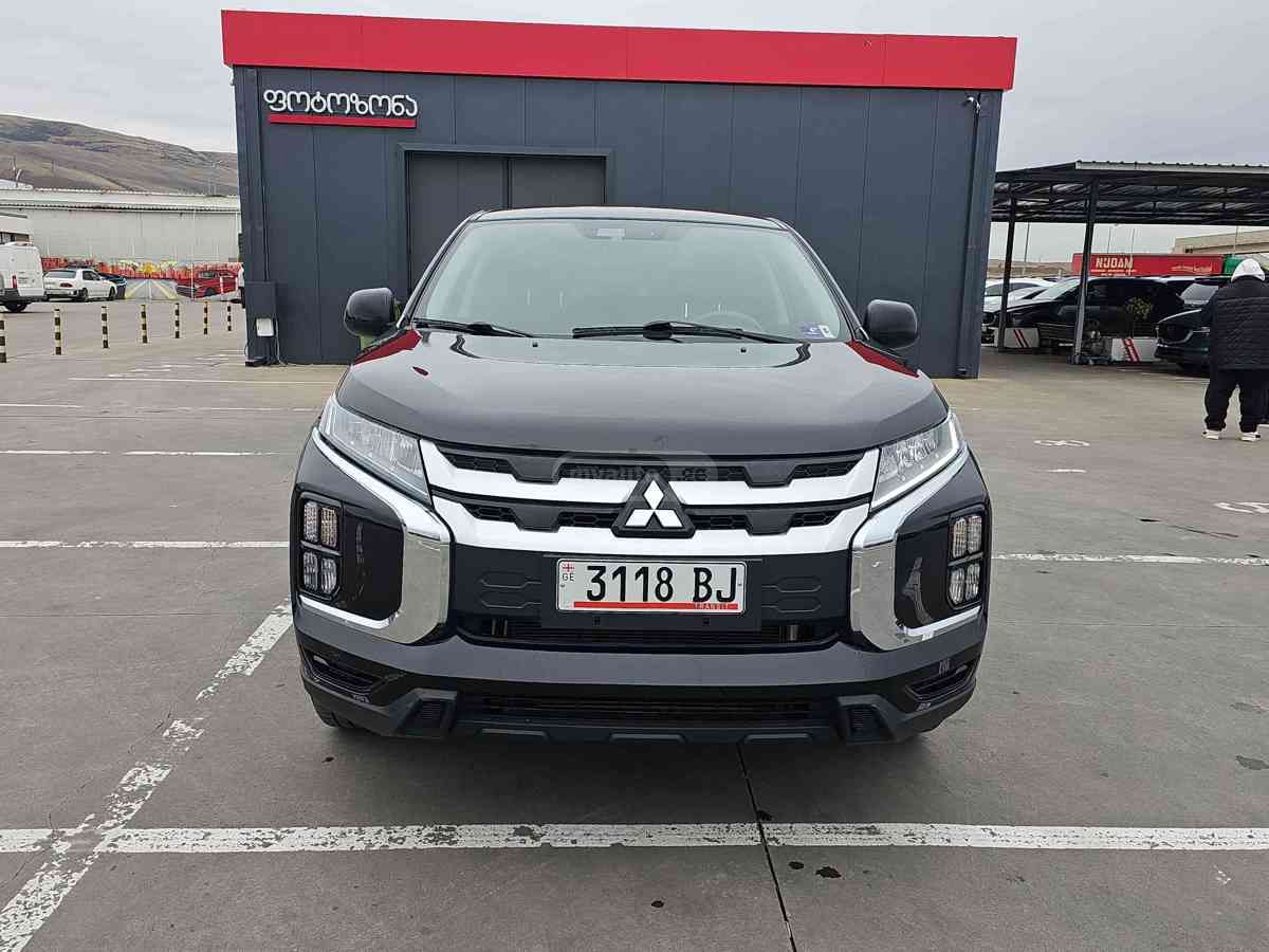 Mitsubishi Outlander 2021 — photo 2