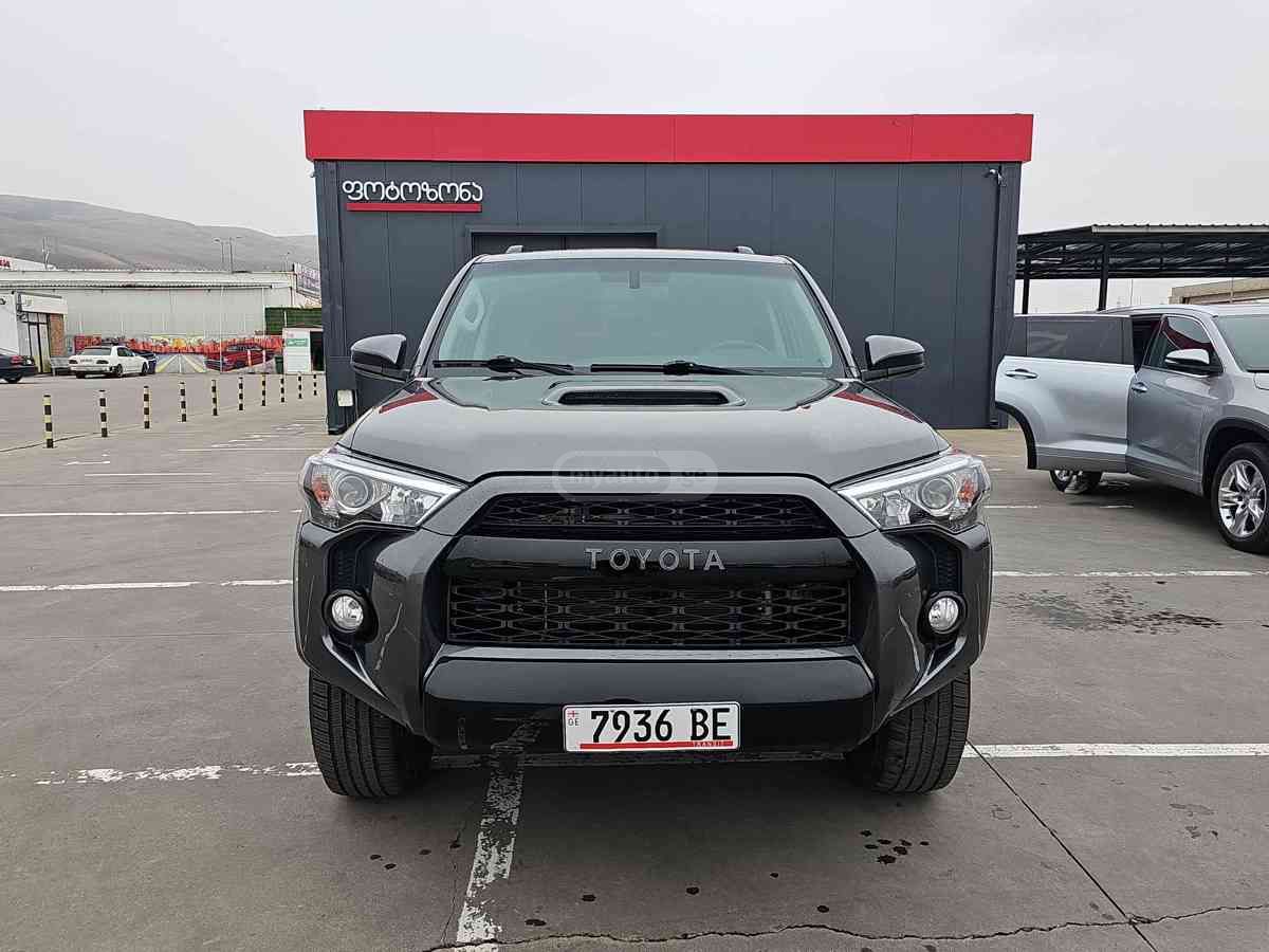 Toyota 4Runner 2019 — photo 2