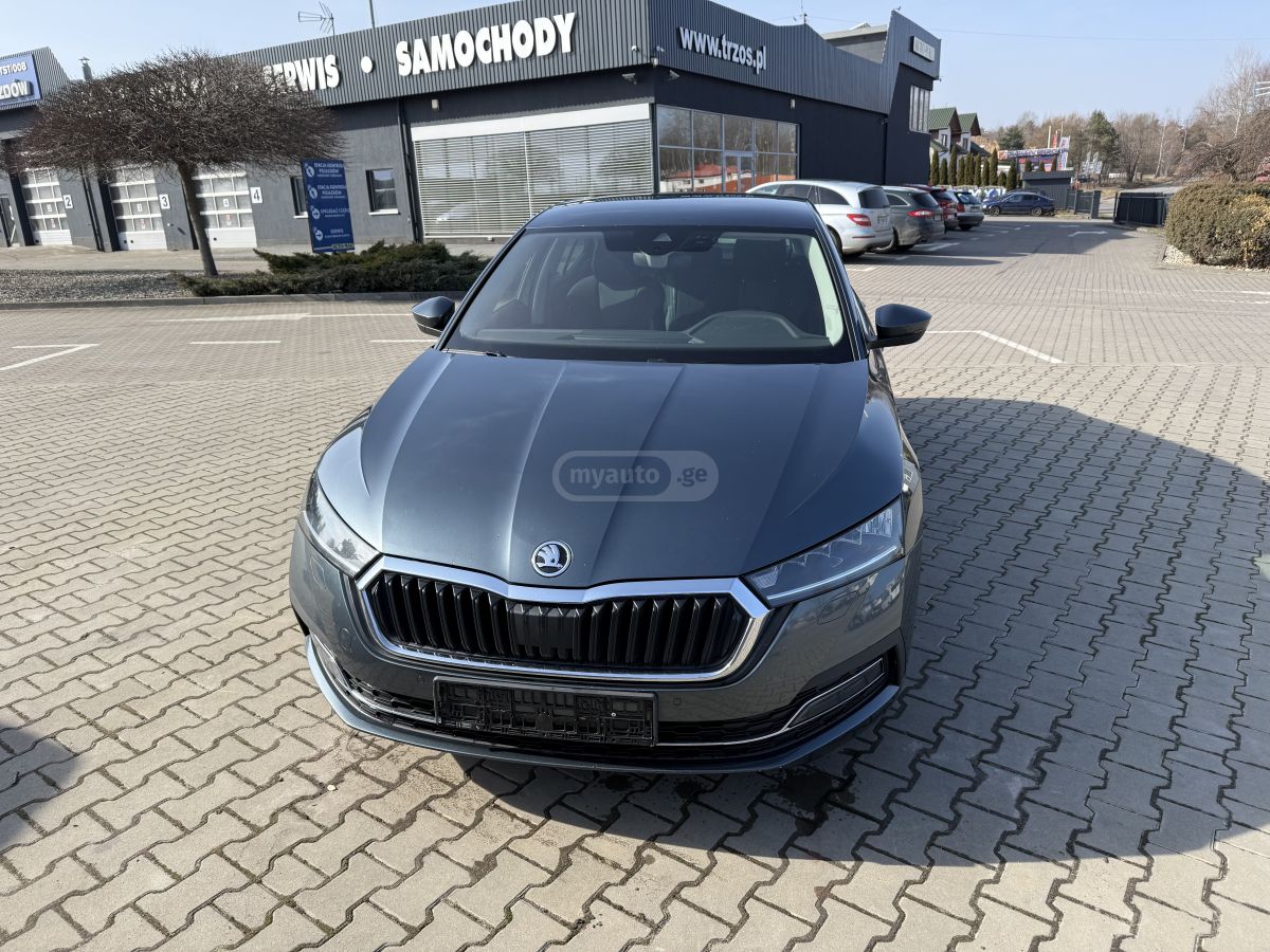 Skoda Octavia 2021 — photo 2