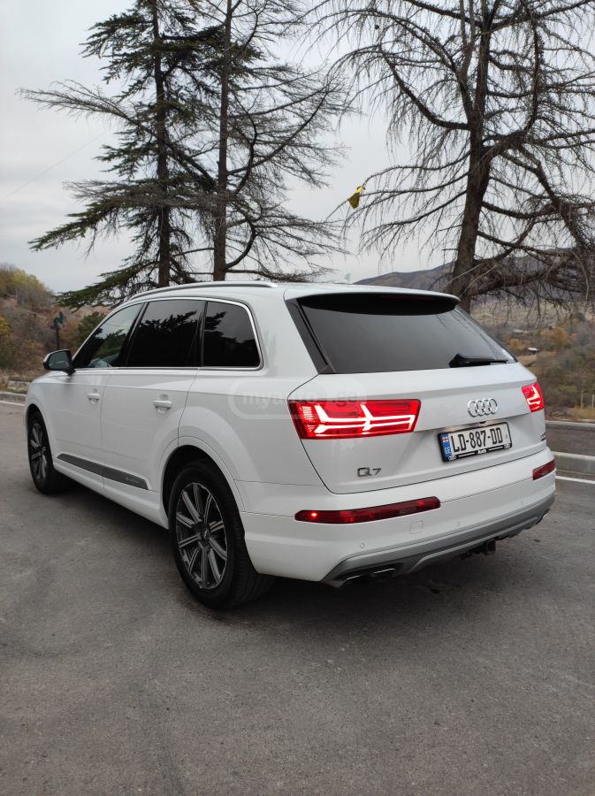 Audi Q7 2016 — photo 2