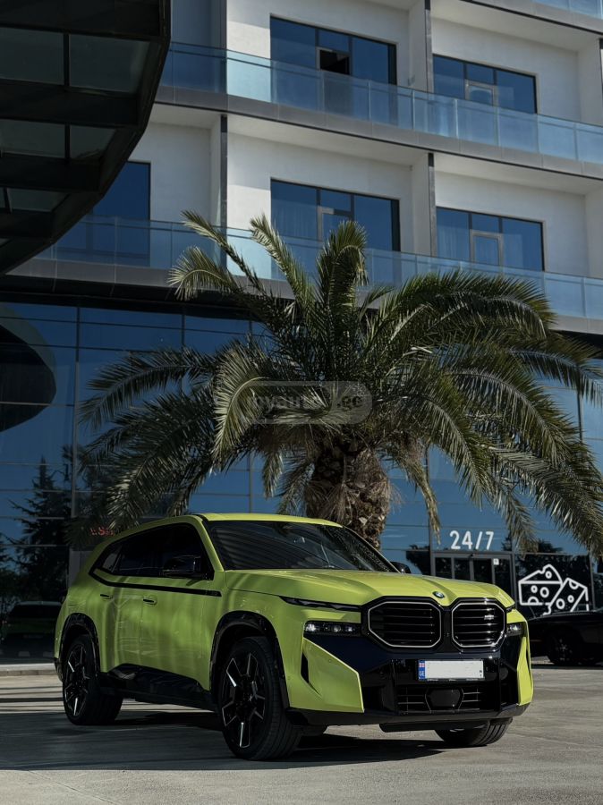 BMW XM 2024 — photo 2