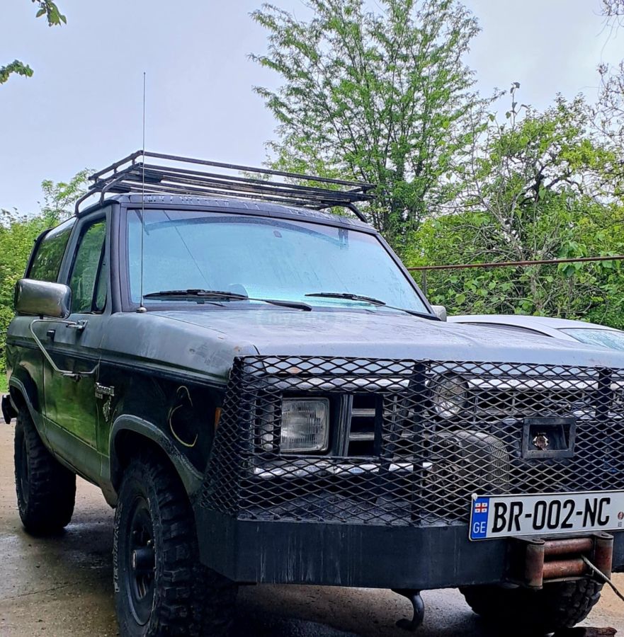 Ford Bronco Sport 1983 — photo 2