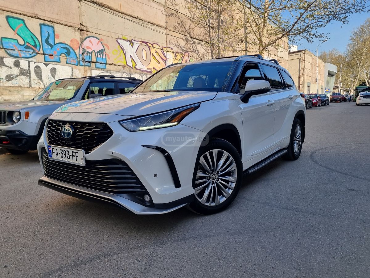 Toyota Highlander 2022 — photo 2