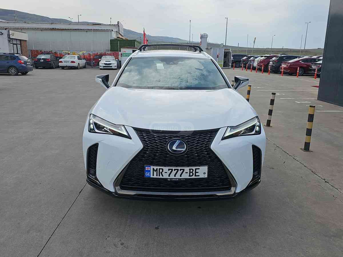 Lexus UX 200 2020 — photo 2