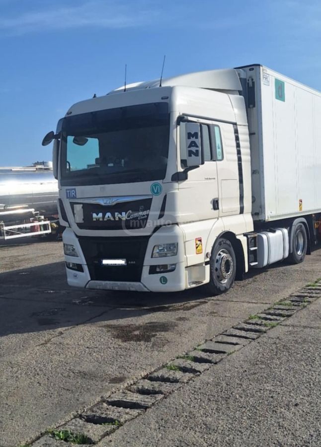 Isuzu TGX 2015 — photo 2