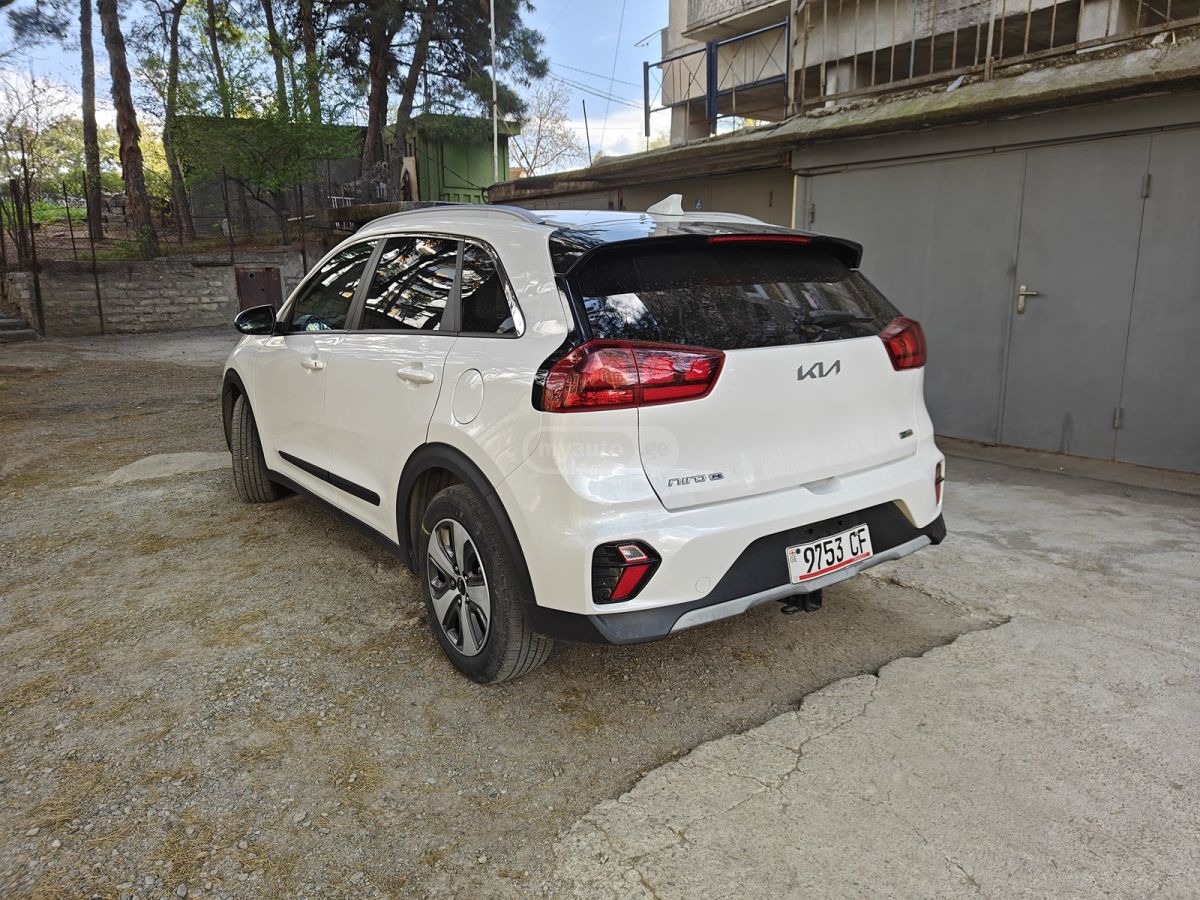 Kia Niro 2022 — photo 2