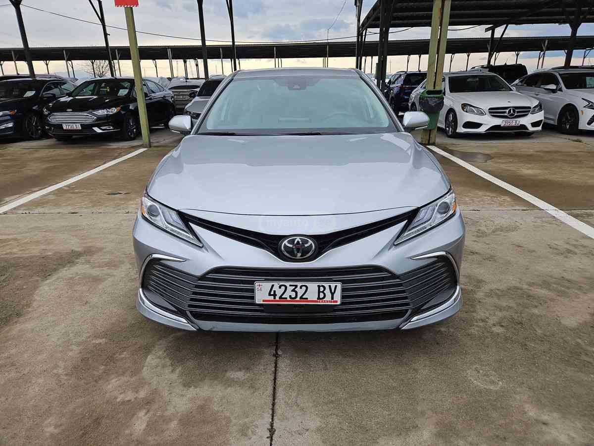 Toyota Camry 2024 — photo 2
