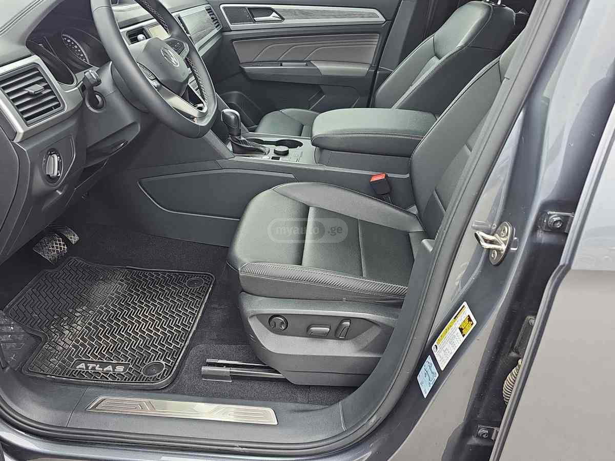 Volkswagen Atlas 2021 — photo 2