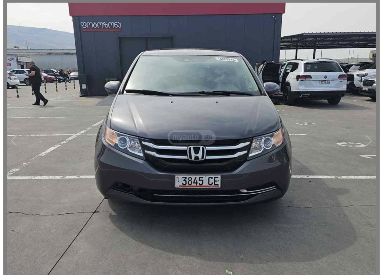 Honda Odyssey 2016 — photo 2