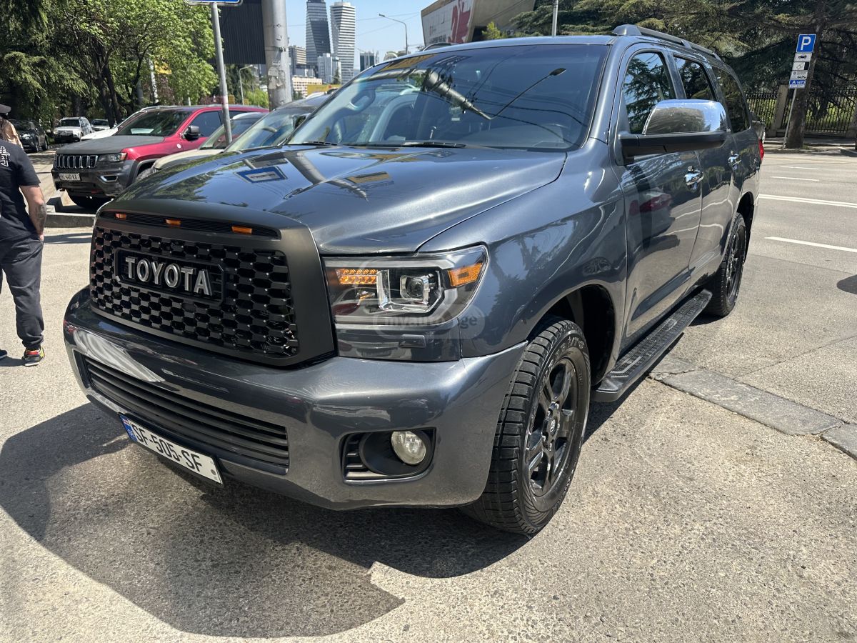 Toyota Sequoia