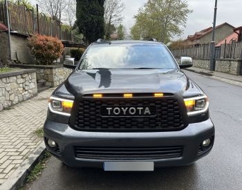 Toyota Sequoia 2019 — photo 2