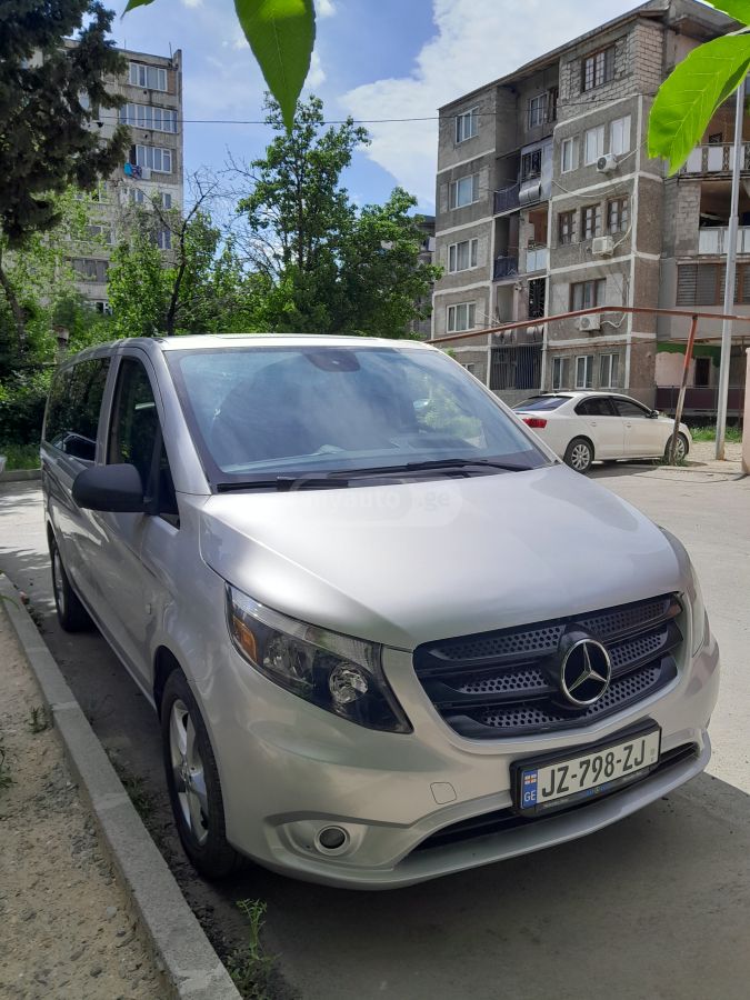 Mercedes-Benz Metris Passenger Van 2015 — photo 2