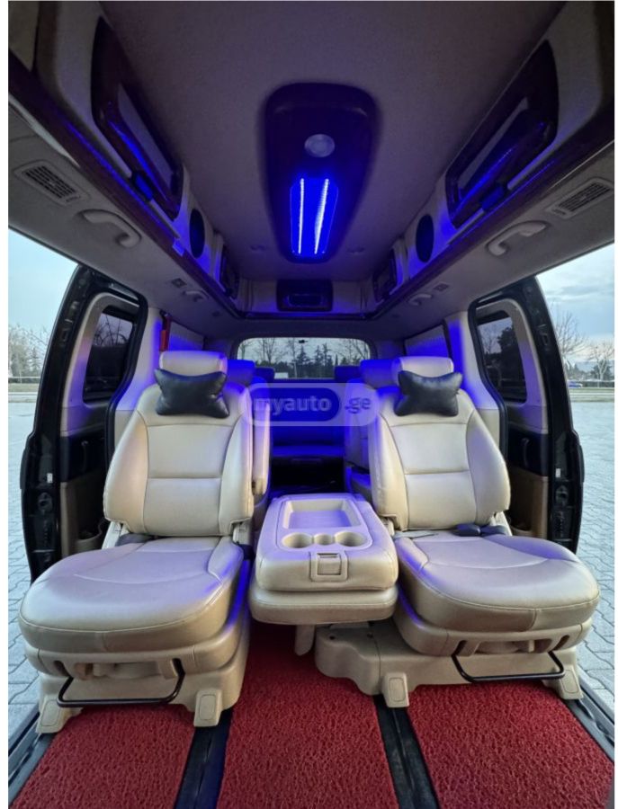Hyundai H 1 2013 — photo 2
