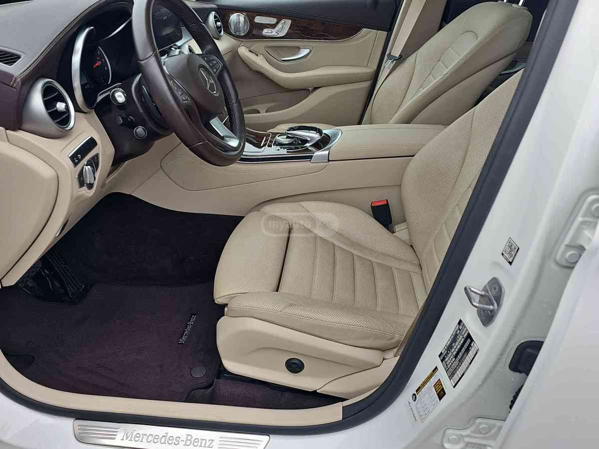 Mercedes-Benz GLC 300 2017 — photo 2
