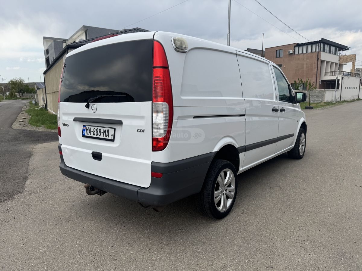 Mercedes-Benz Vito 2011 — photo 2