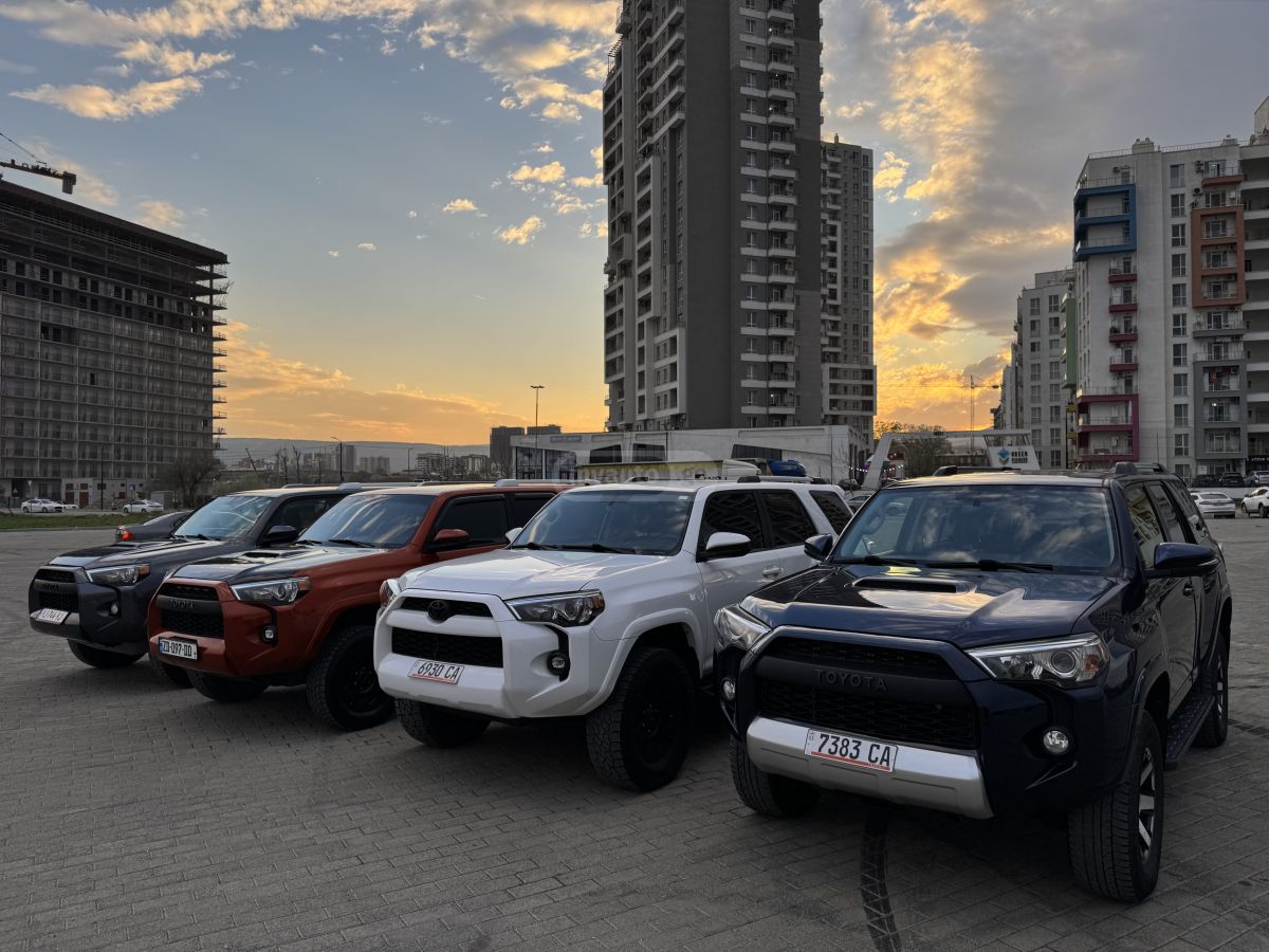 Toyota 4Runner 2020 — photo 2