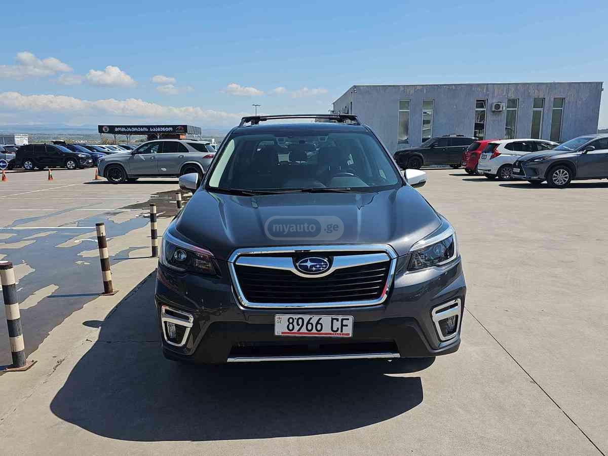 Subaru Forester 2021 — photo 2