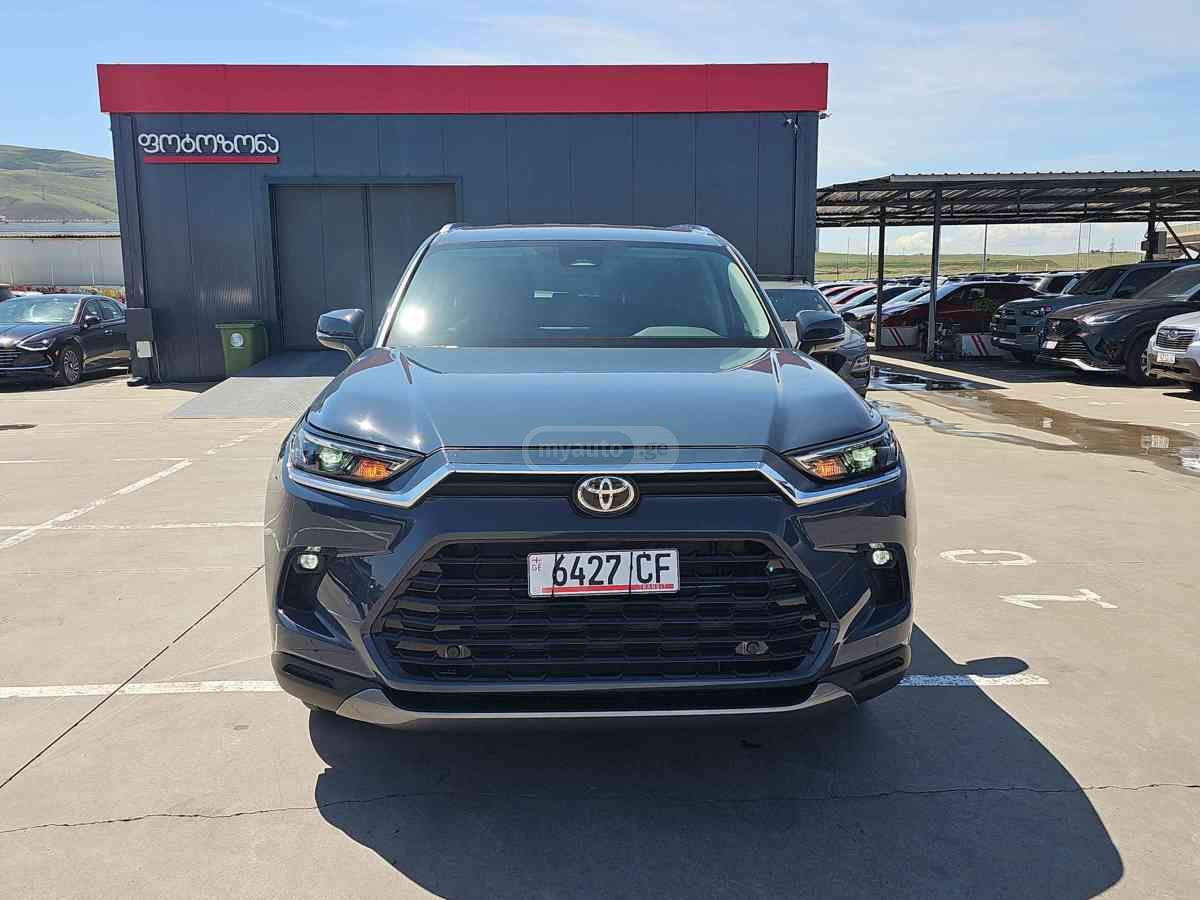 Toyota Highlander 2024 — photo 2