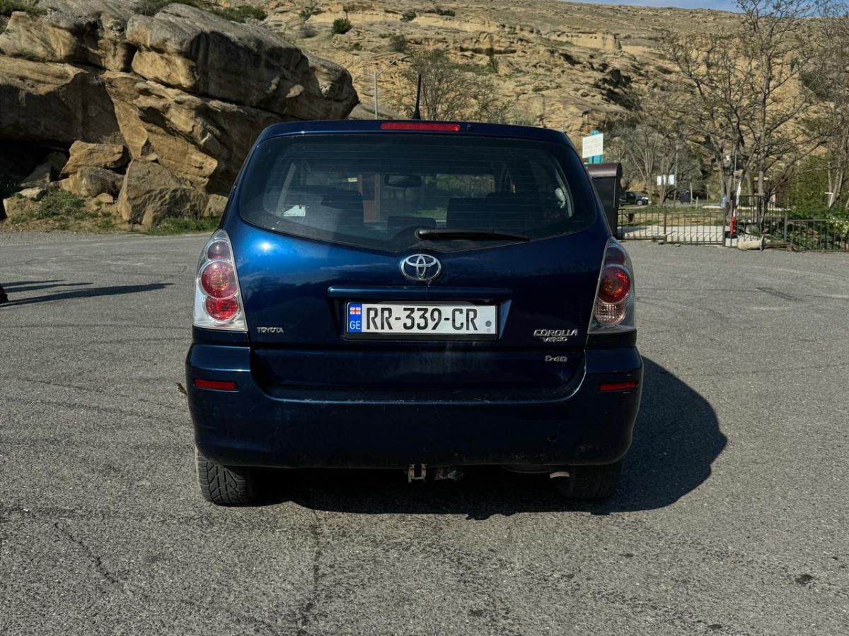 Toyota Corolla Verso 2005 — photo 2