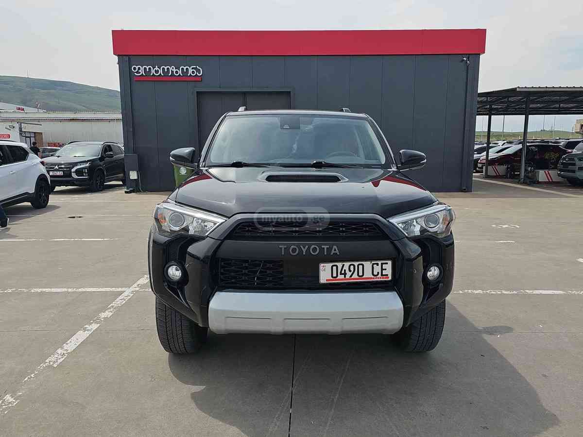Toyota 4Runner 2020 — photo 2