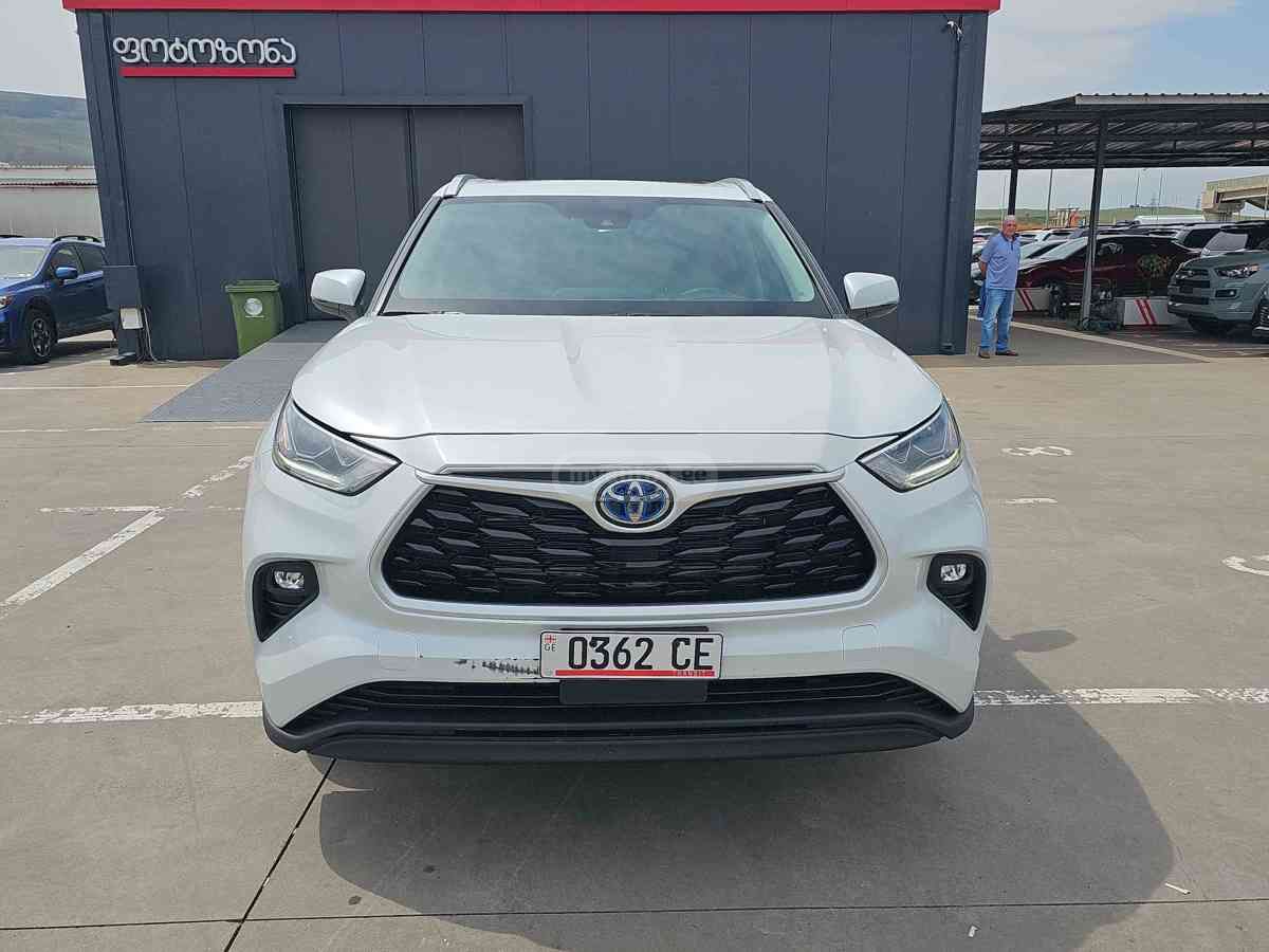 Toyota Highlander 2023 — photo 2