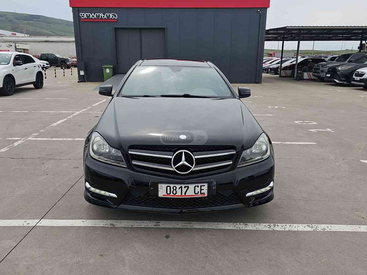 Mercedes-Benz C 350 2015 — photo 2