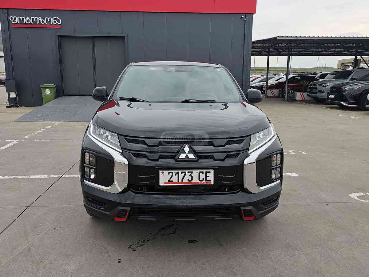 Mitsubishi Outlander 2021 — photo 2