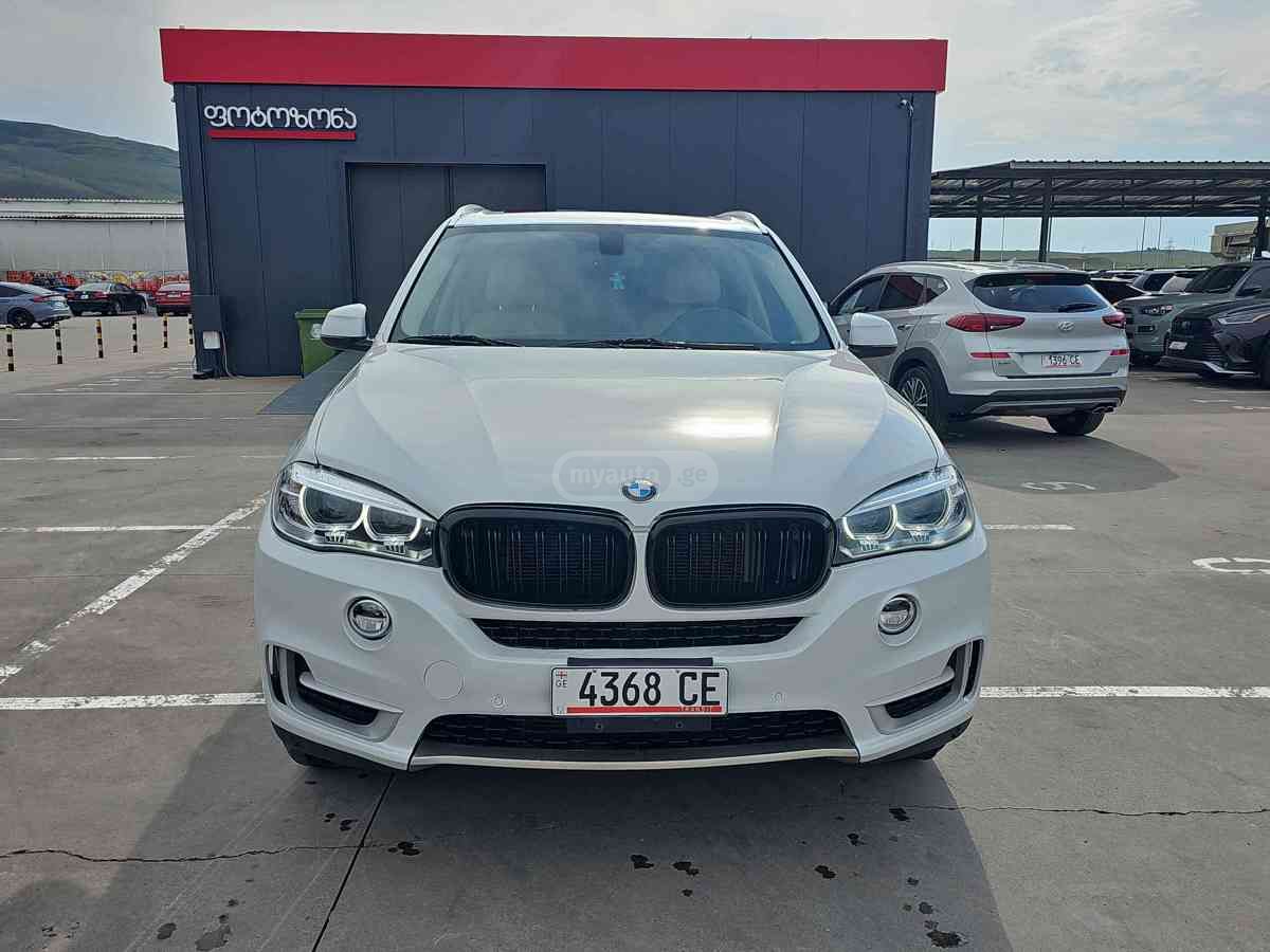 BMW X5 2015 — photo 2