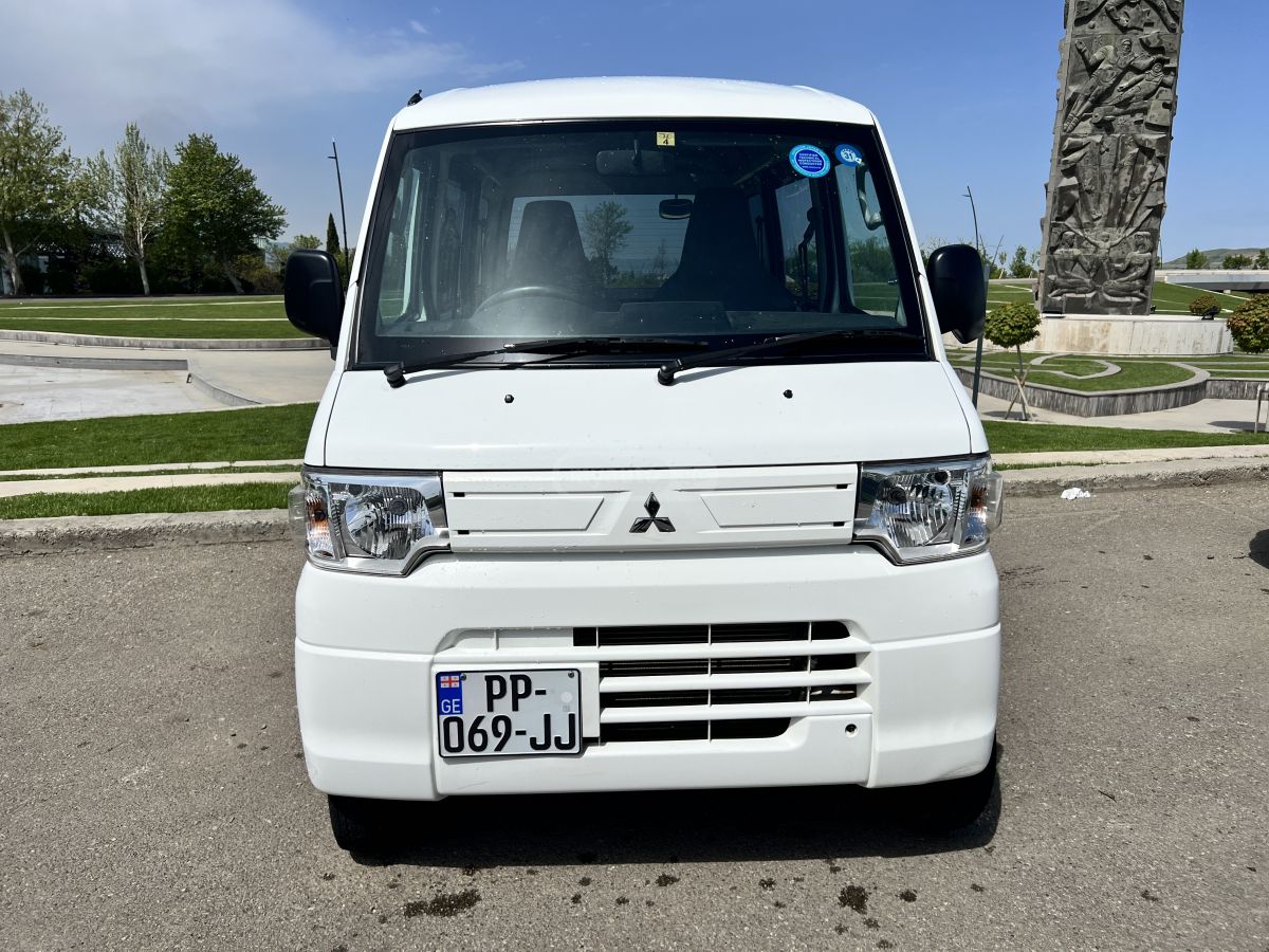Mitsubishi Minica 2013 — photo 2