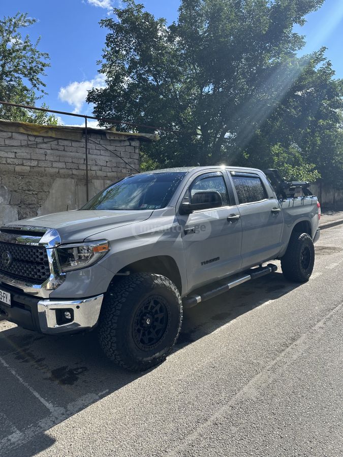 Toyota Tundra 2017 — photo 2