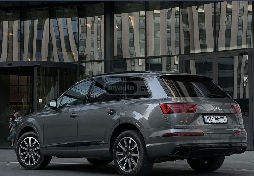 Audi Q7 2019 — photo 2