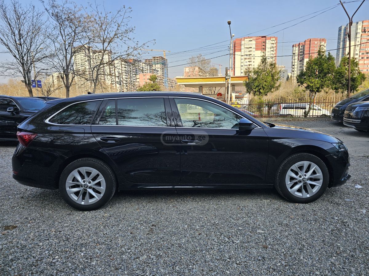 Skoda Octavia 2020 — photo 2
