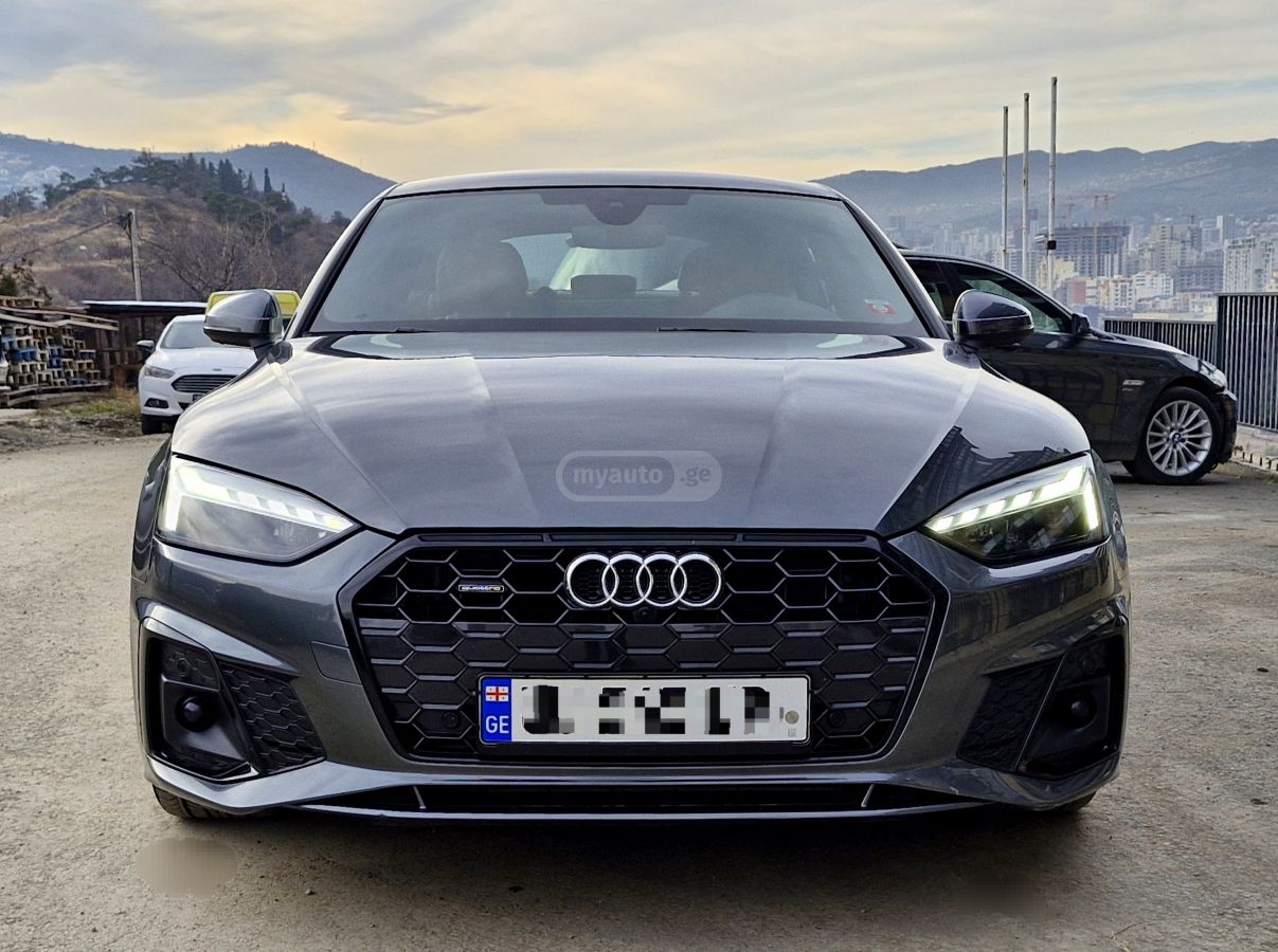 Audi A5 2023 — photo 2