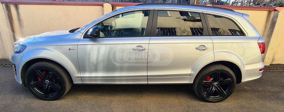 Audi Q7 2015 — photo 2