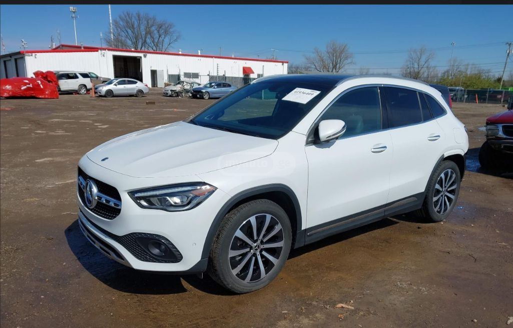 Mercedes-Benz GLA 250 2023 — photo 2