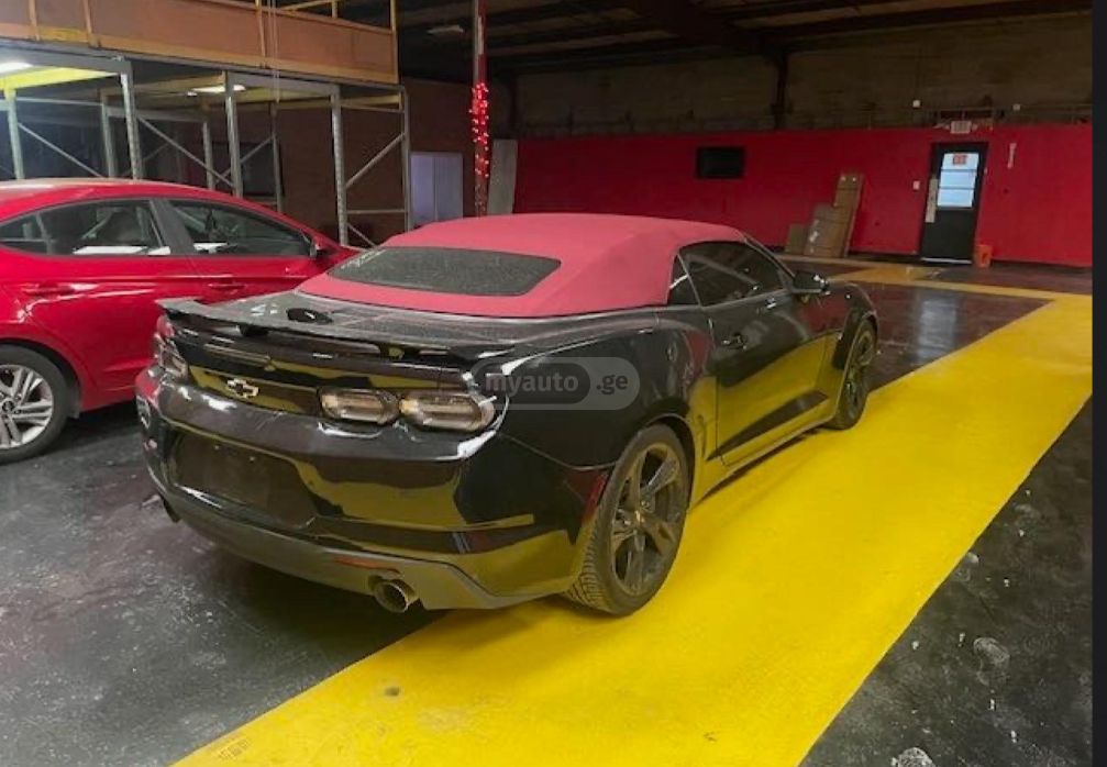 Chevrolet Camaro 2019 — photo 2