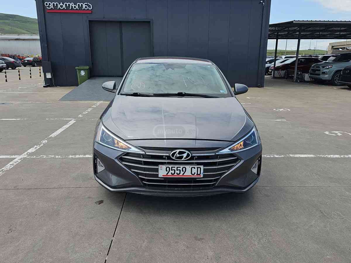 Hyundai Elantra 2020 — photo 2