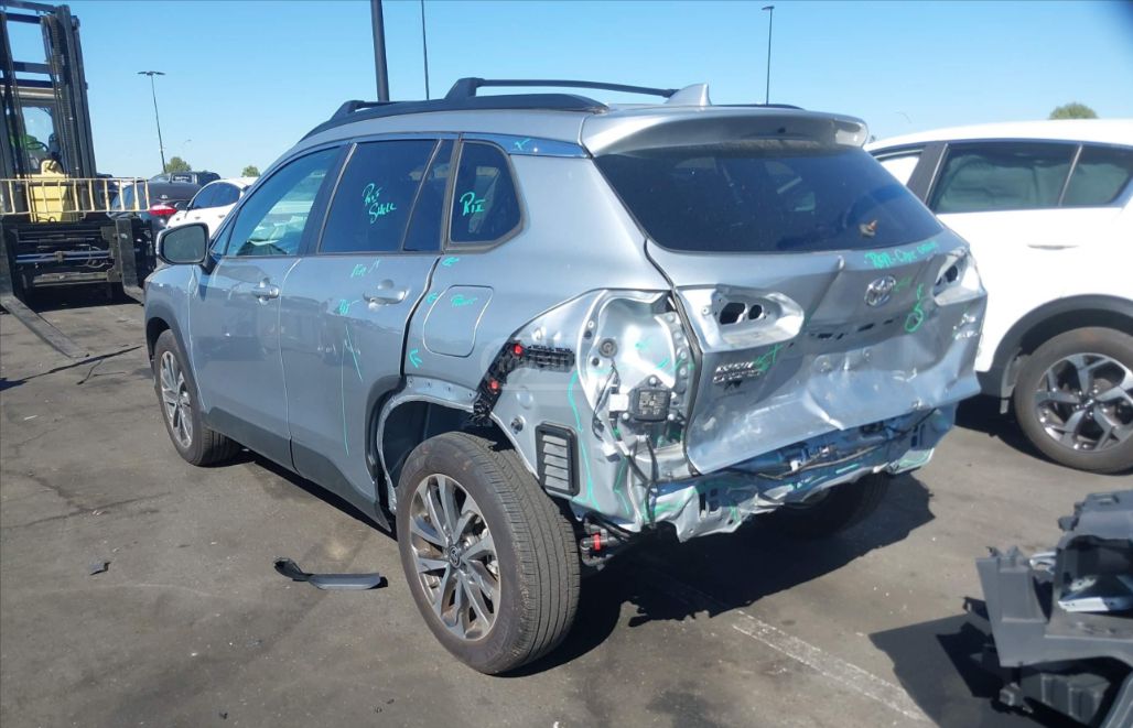 Toyota Corolla cross 2023 — photo 2