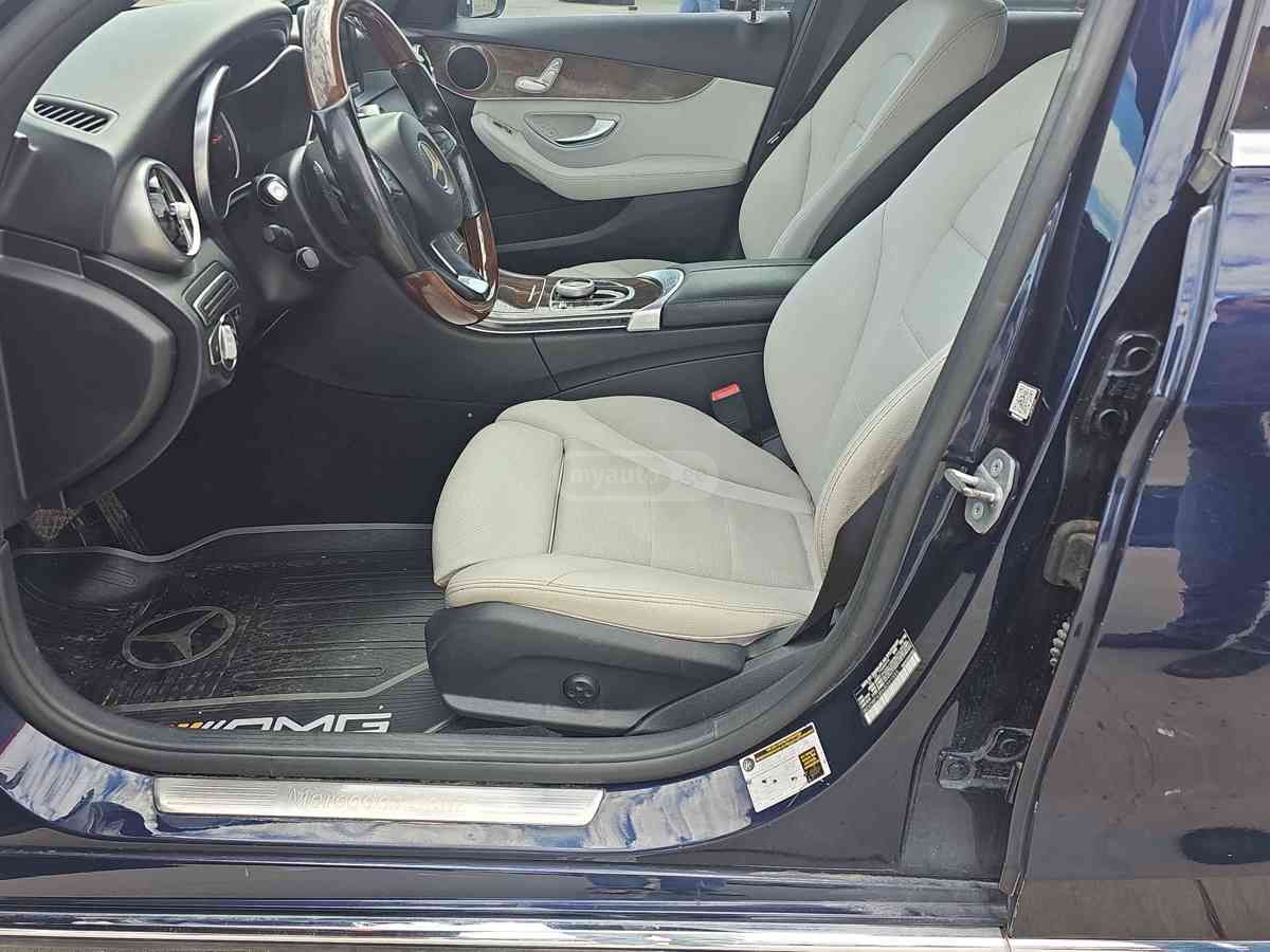 Mercedes-Benz C 300 2018 — photo 2