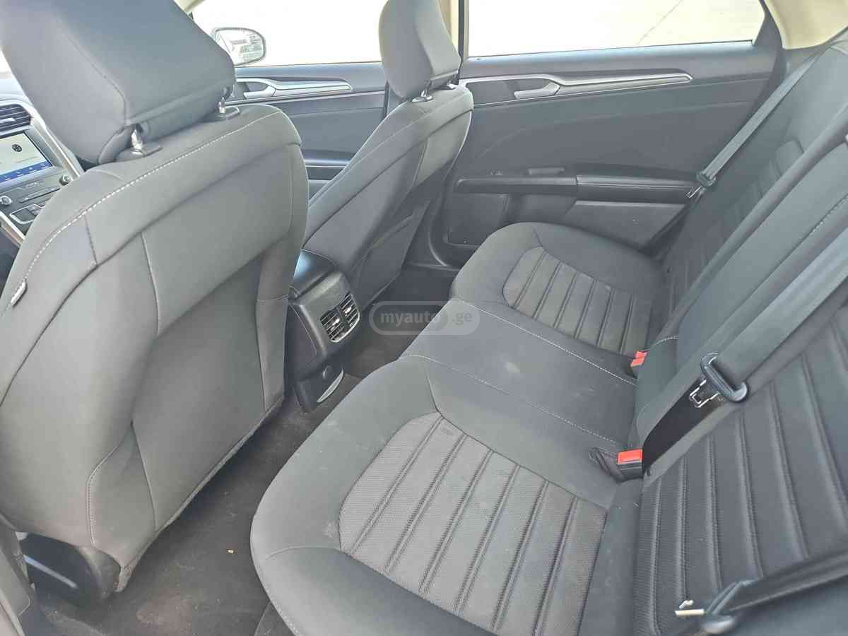 Ford Fusion 2020 — photo 2