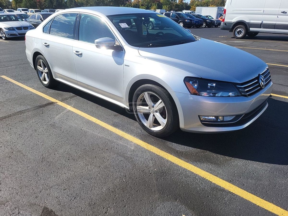 Volkswagen Passat 2015 — photo 2