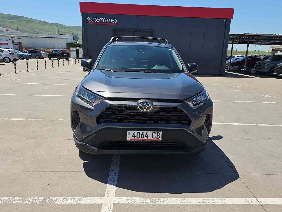 Toyota RAV 4 2021 — photo 2
