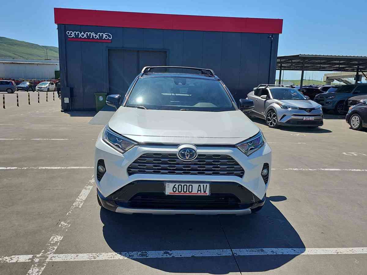 Toyota RAV 4 2021 — photo 2