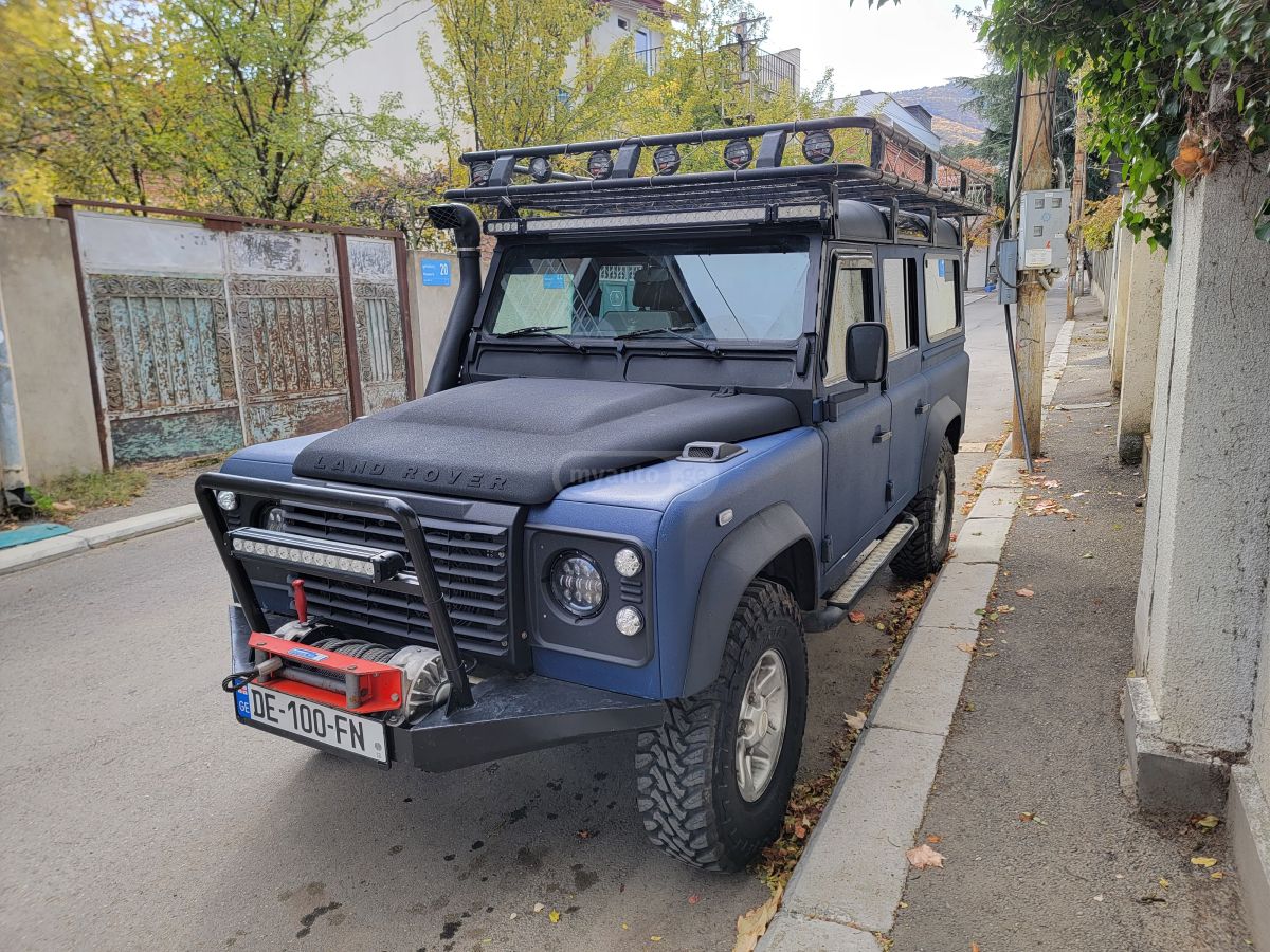 Land Rover Defender 110 2007 — photo 2