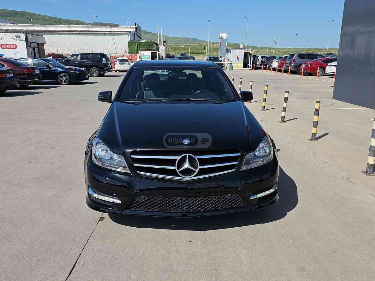 Mercedes-Benz C 250 2014 — photo 2