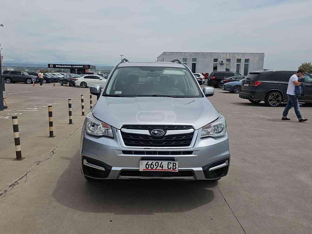 Subaru Forester 2017 — photo 2