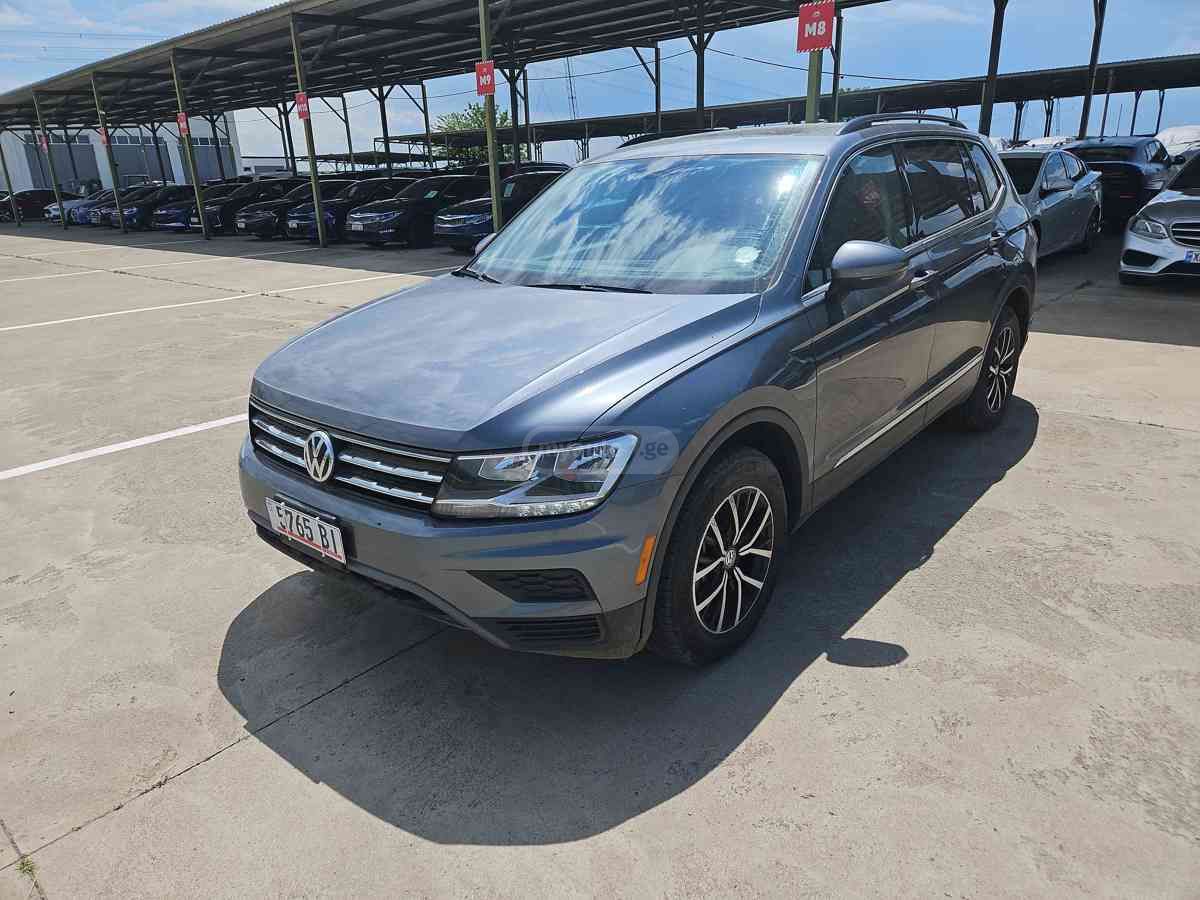 Volkswagen Tiguan 2021 — photo 2